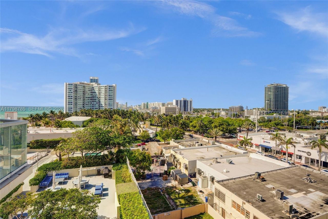 7330 Ocean Ter, Unit 8-C, Miami Beach, FL 33141 Photo