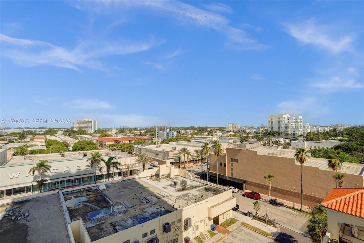 7330 Ocean Ter, Unit 8-C, Miami Beach, FL 33141 Photo