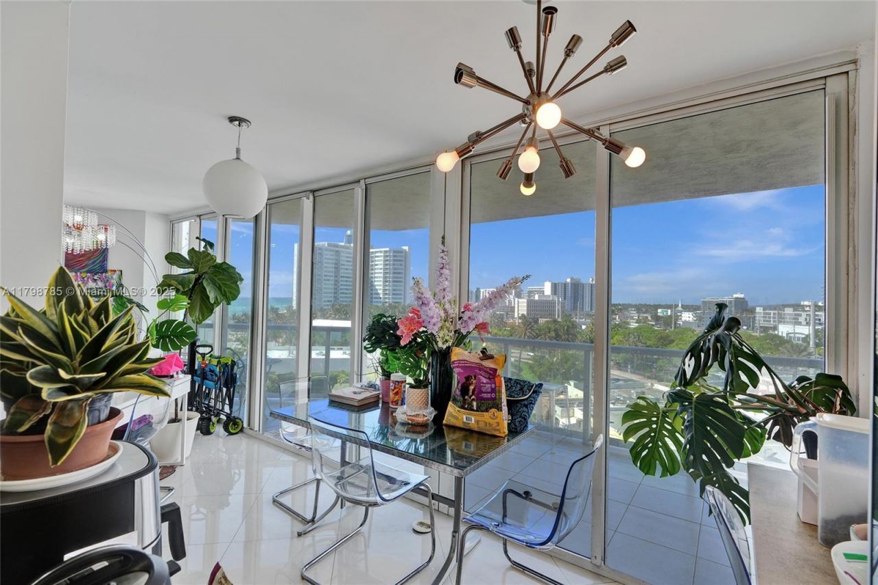 7330 Ocean Ter , Unit 8-C, Miami Beach, FL 33141 Photo