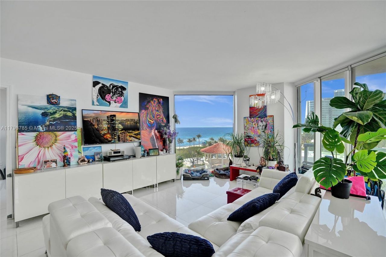 7330 Ocean Ter , Unit 8-C, Miami Beach, FL 33141 Photo