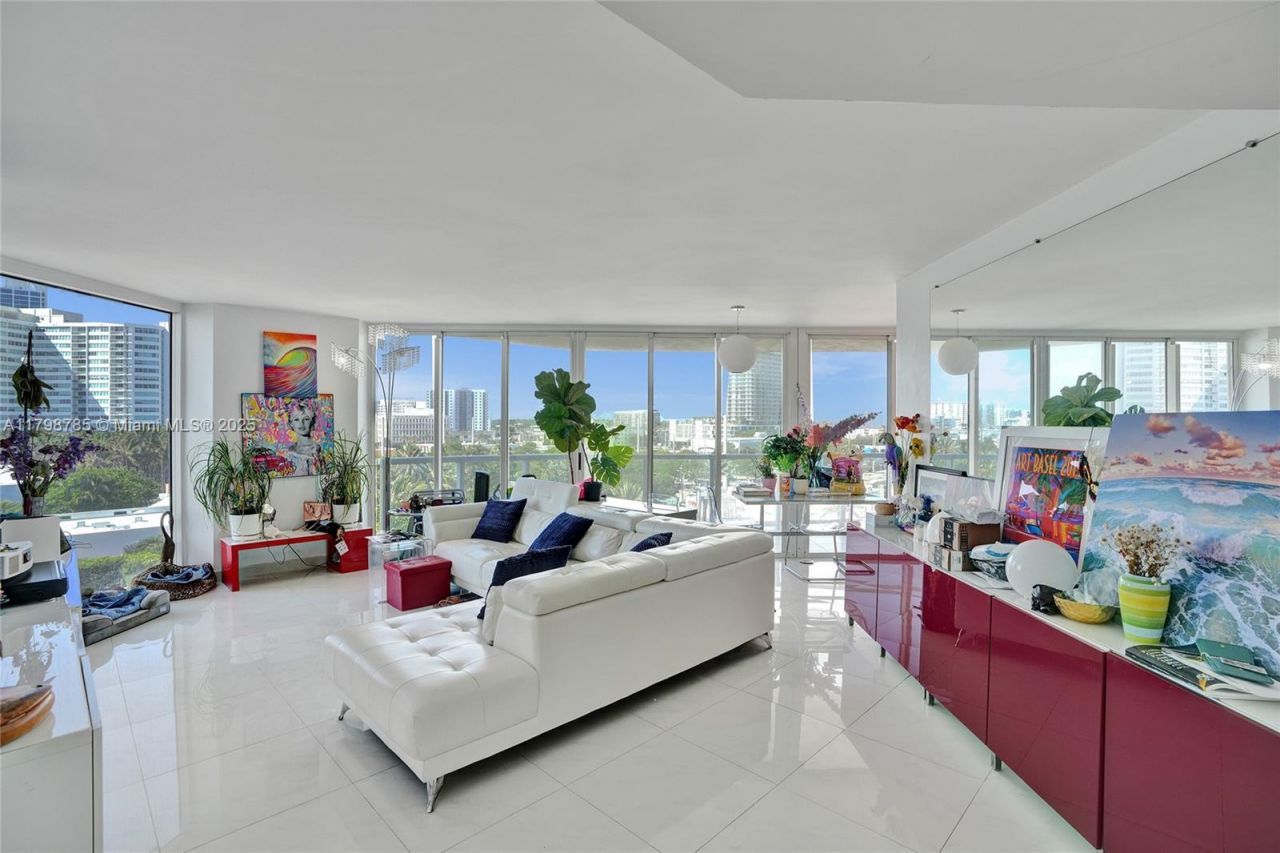 7330 Ocean Ter , Unit 8-C, Miami Beach, FL 33141 Photo