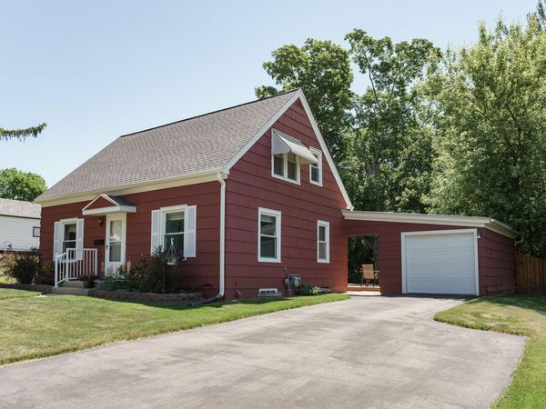 1315 Sunset Ave, Watertown, WI 53094