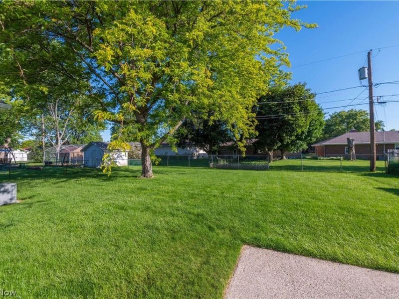 1910 W 37th Street , Lorain, OH 44053 Photo 33