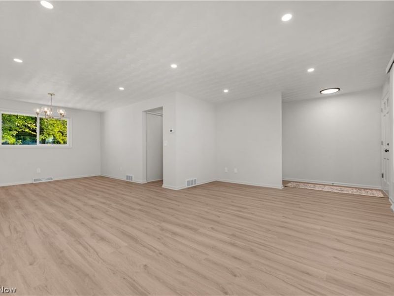 1910 W 37th Street , Lorain, OH 44053 Photo 6