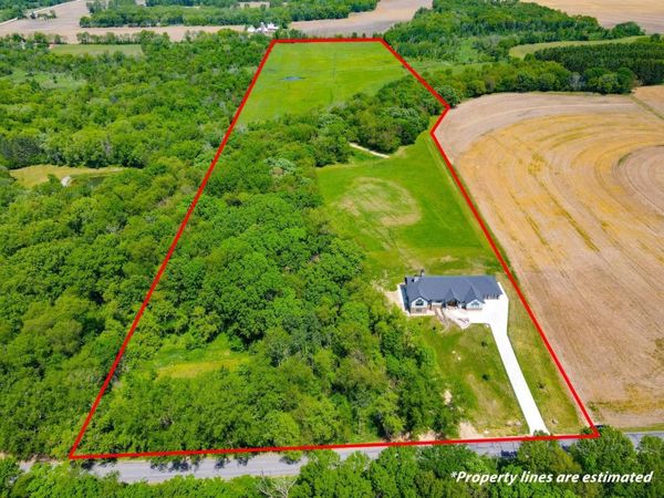 W9650 Rucks Road, Cambridge, WI 53523