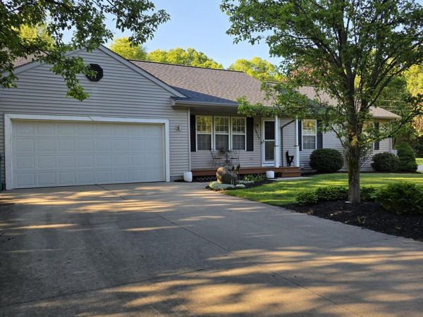 15117 Meadows Drive, Grand Haven, MI 49417