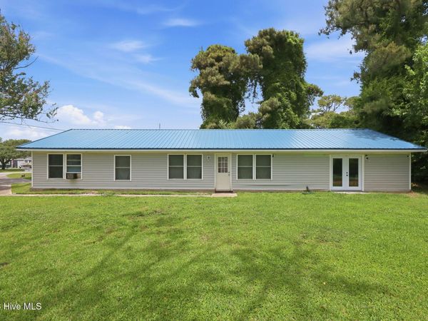 1239 Hibbs Road, Newport, NC 28570