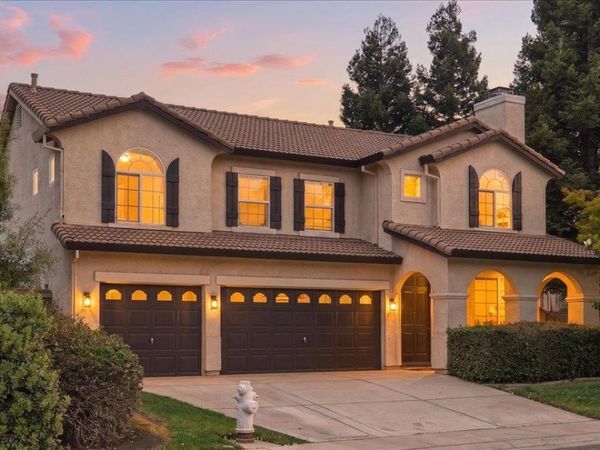 6070 Orchard View Dr, Elk Grove, CA 95757
