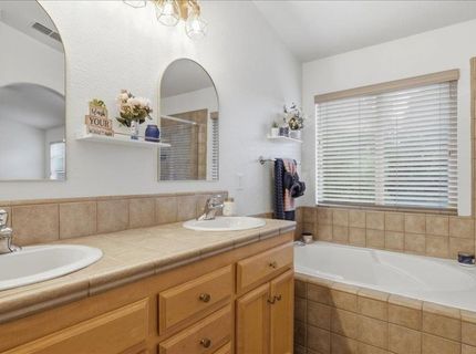 6070 Orchard View Dr, Elk Grove, CA 95757 Photo