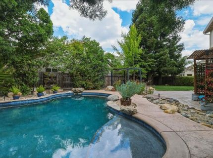 6070 Orchard View Dr, Elk Grove, CA 95757 Photo