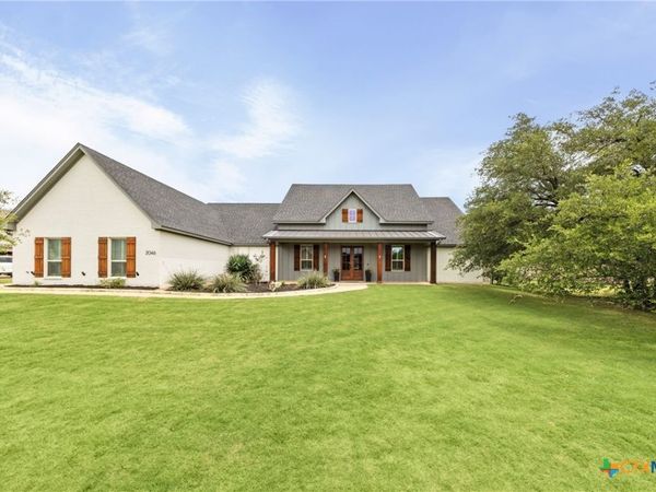 2046 Chalk Mill Crossing, Salado, TX 76571