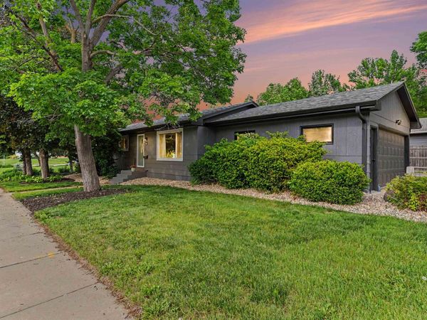 2104 S Kiwanis Ave, Sioux Falls, SD 57105