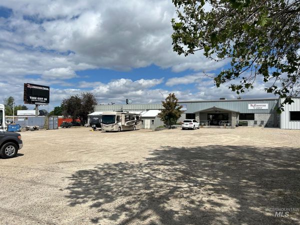 3828 E Flamingo, Nampa, ID 83687