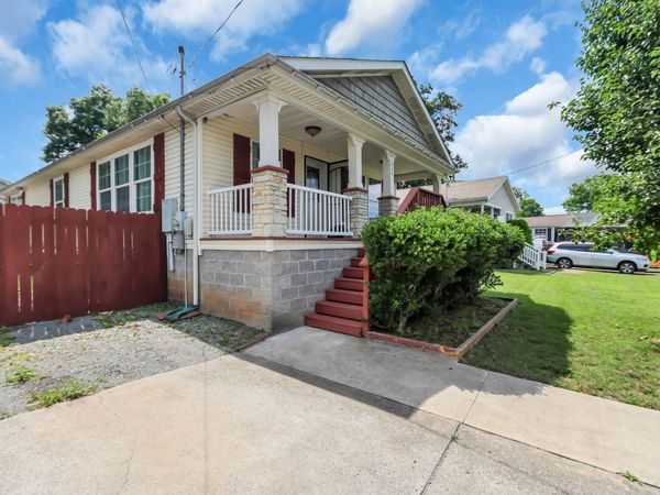 228 Oceanfront Cir S, Antioch, TN 37013