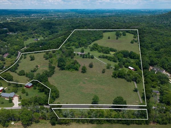 2025 Liberty Ln, Gallatin, TN 37066