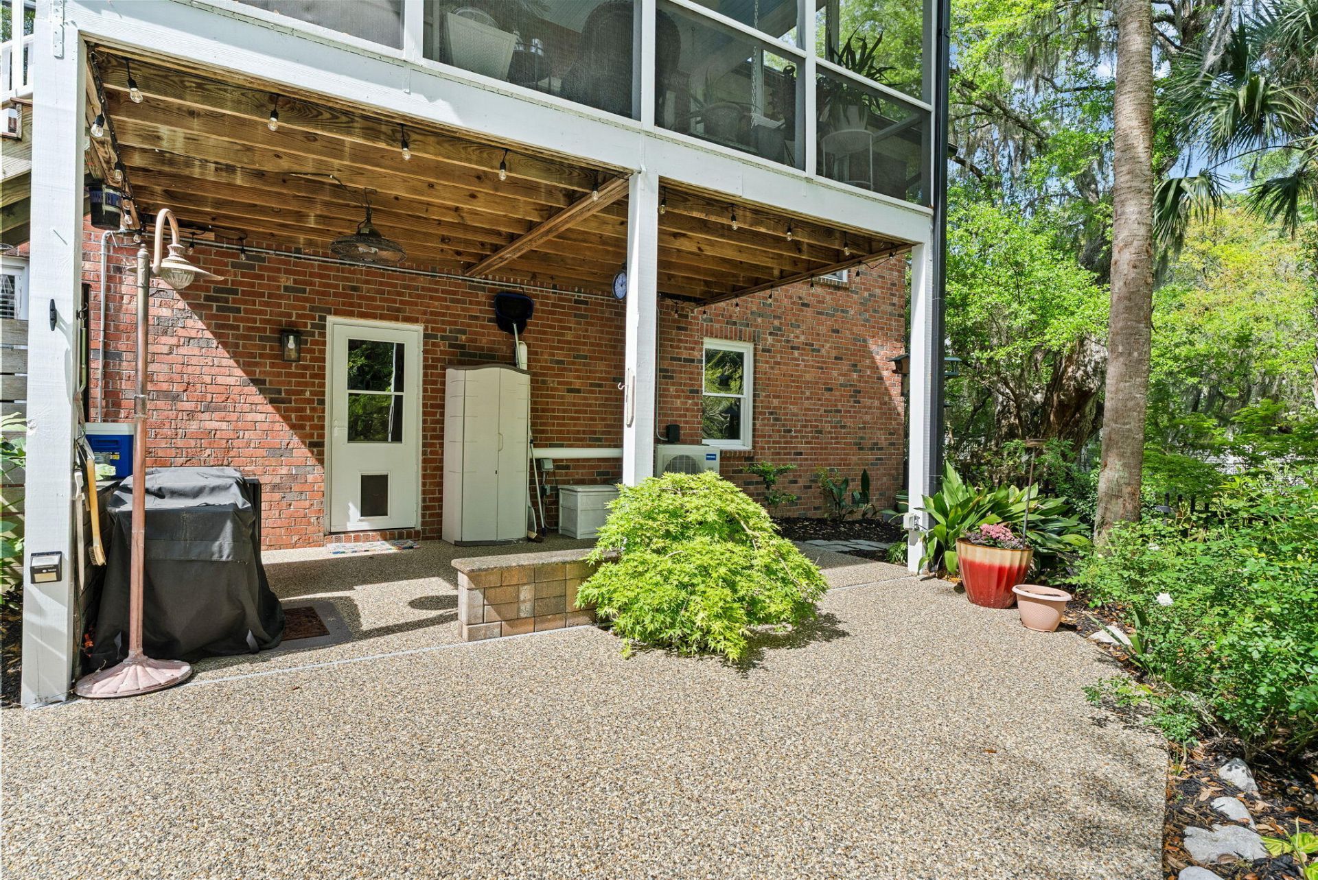 2453 Vaucluse Road Photo 10