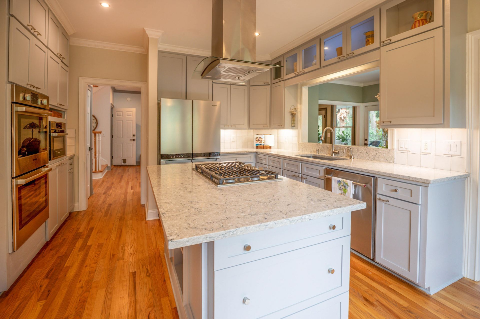 2453 Vaucluse Road Photo 19