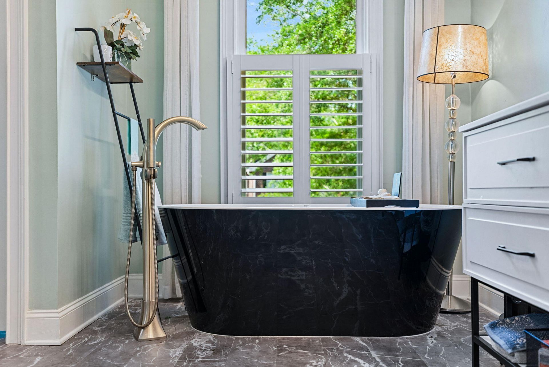 2453 Vaucluse Road Photo 32