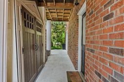 2453 Vaucluse Road photo 4