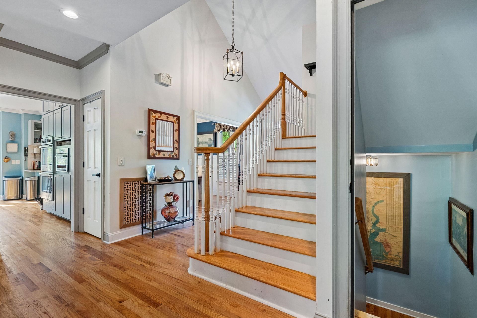2453 Vaucluse Road Photo 5