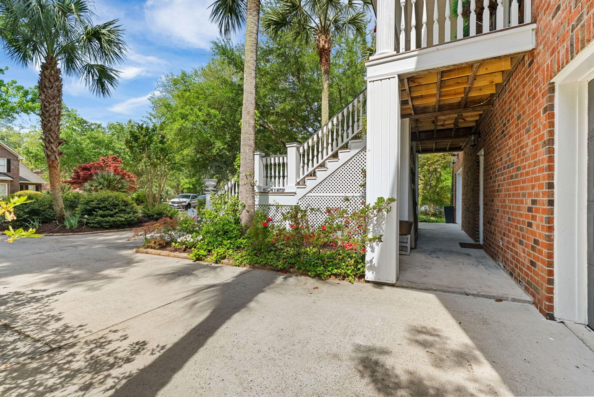 2453 Vaucluse Road Photo 6