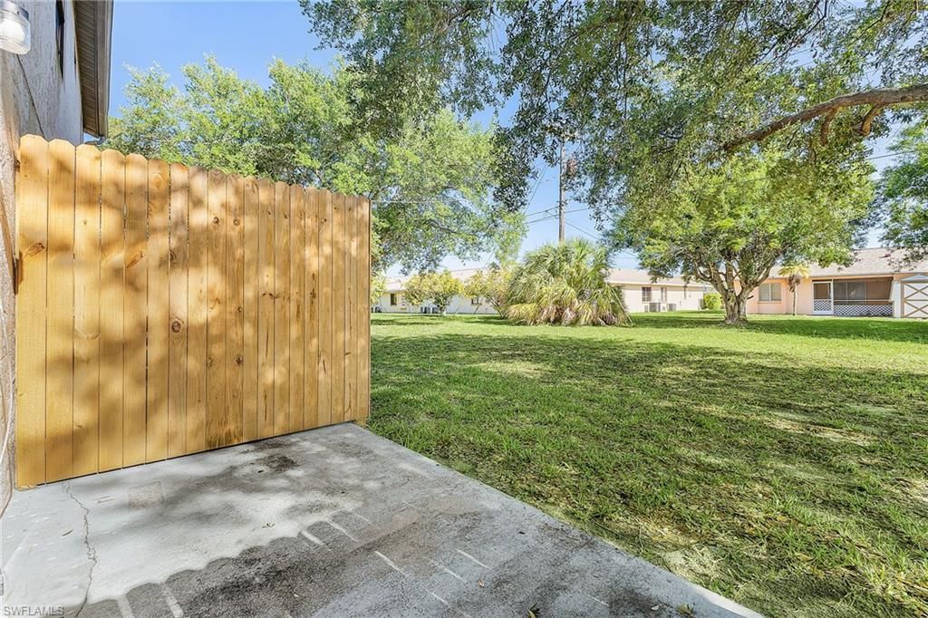 1269 SE 8th Ter, Cape Coral, FL 33990 Photo