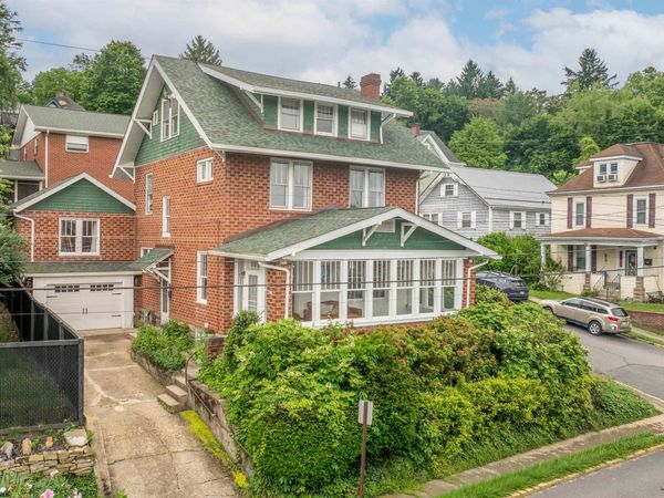 46 Maple Avenue, Morgantown, WV 26505