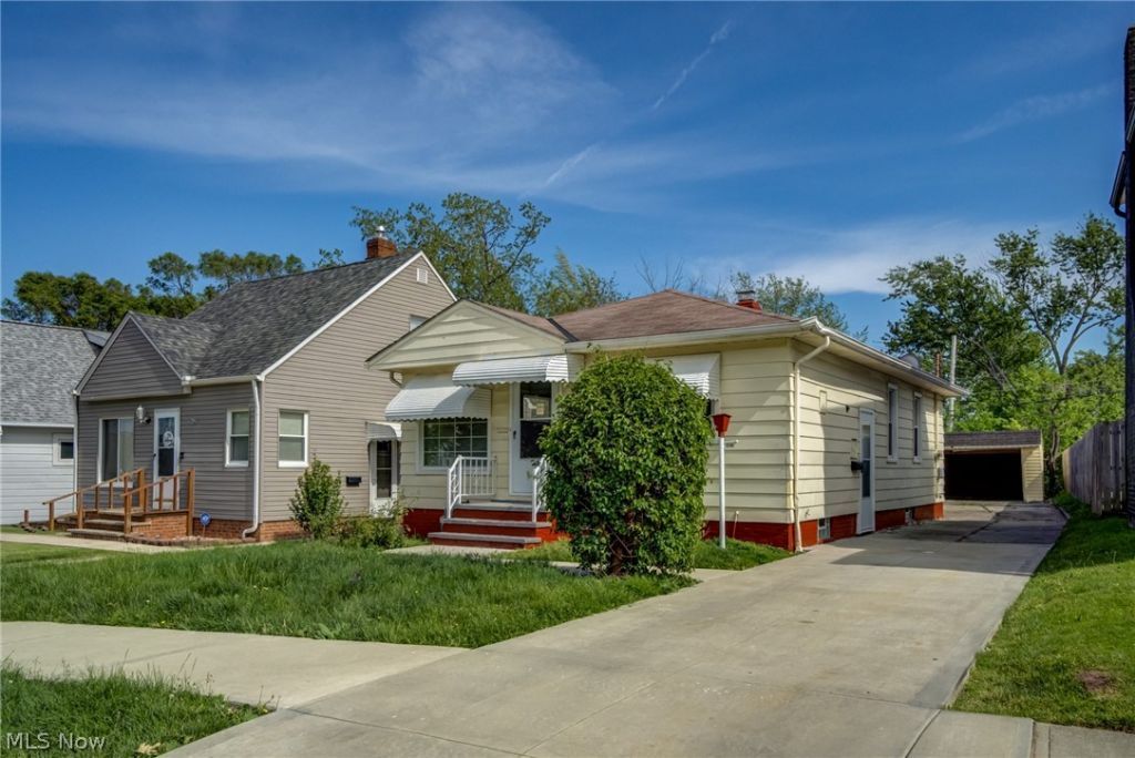 4407 Woodway Avenue, Parma, OH 44134 Main Photo