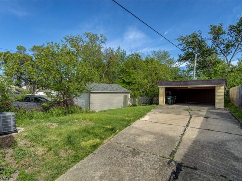 4407 Woodway Avenue, Parma, OH 44134 Photo 4