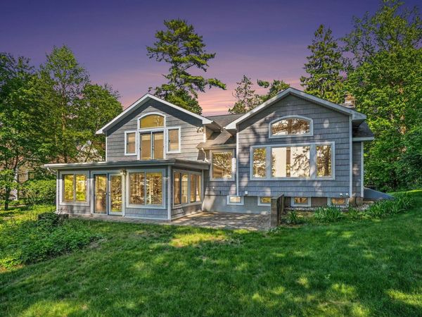 76675 11th Avenue, South Haven, MI 49090