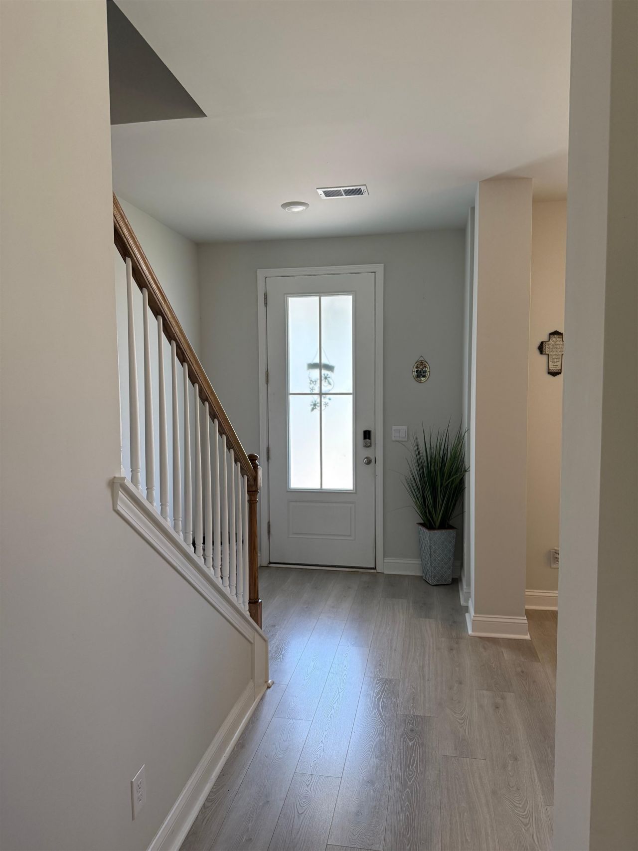 6045 Mcclain Ct.  Photo 8