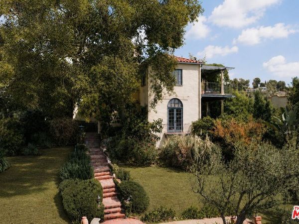 6470 Ivarene Avenue, Los Angeles, CA 90068