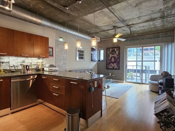645 W 9th Street, Unit 609, Los Angeles, CA 90015