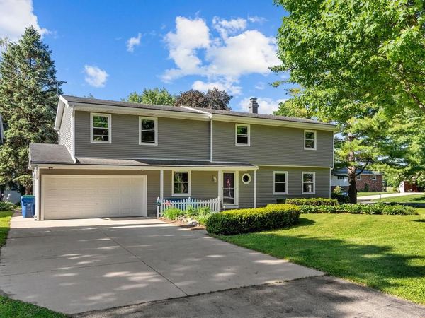 101 BRIAR DRIVE, Neenah, WI 54956