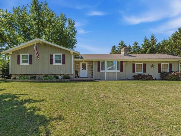 261 CONNIE DRIVE, West Bend, WI 53090