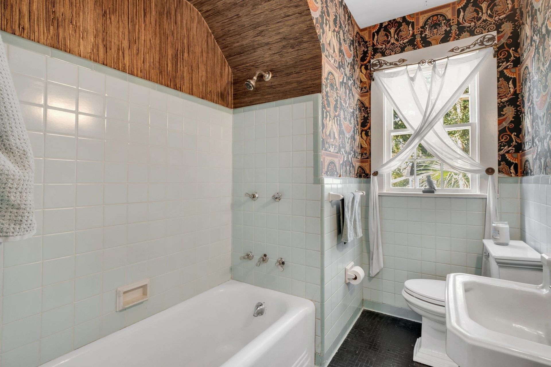 231 E 5th Avenue , Tallahassee, FL 32303 Photo