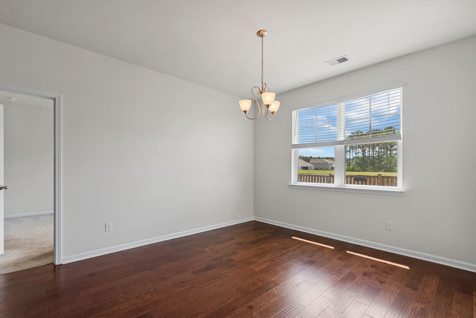 161 Greenwich Drive Photo 13