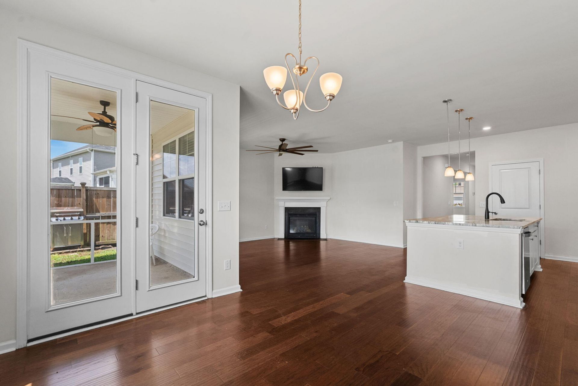 161 Greenwich Drive Photo 14