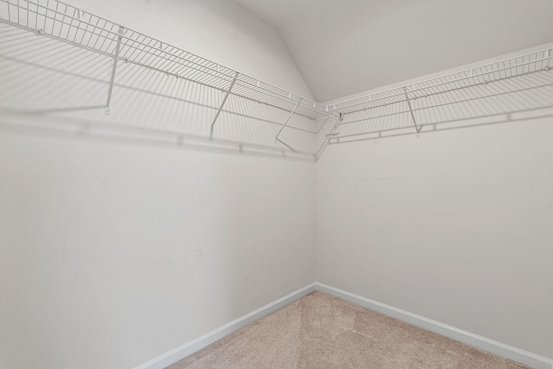 161 Greenwich Drive Photo 25