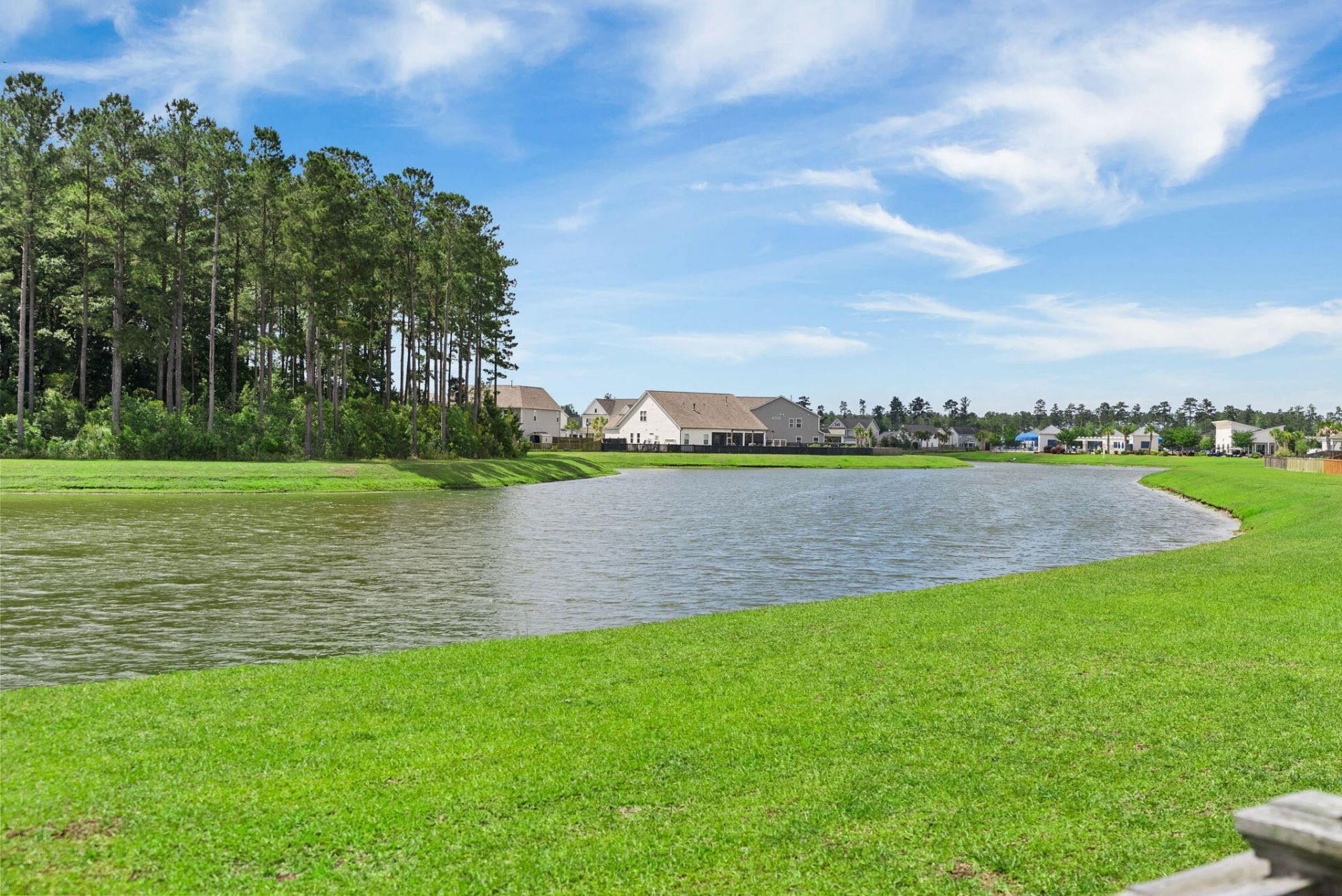 161 Greenwich Drive Photo 41