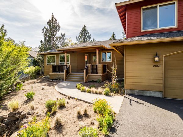 2863 NW Fairway Heights Drive, Bend, OR 97703