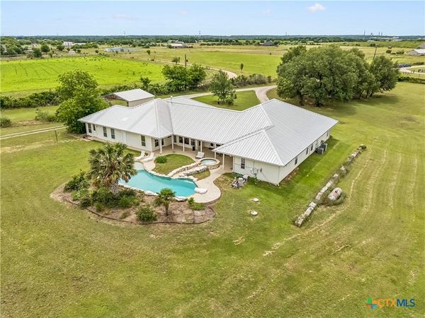 341 Windmill Hill , Salado, TX 76571