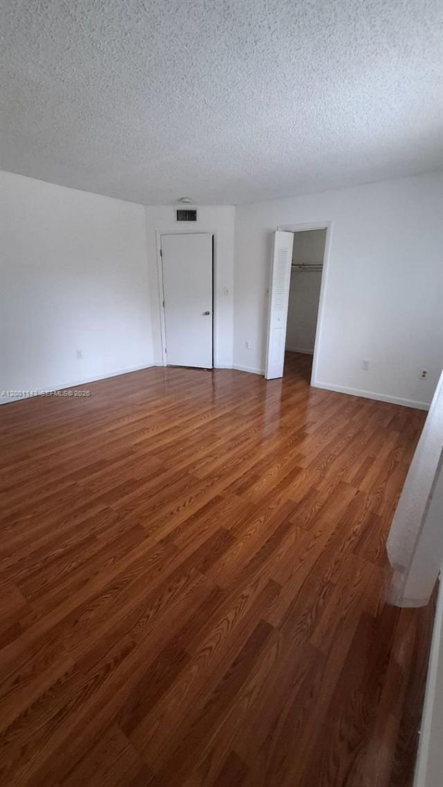 6950 Miami Gardens Dr , Unit 2-201, Hialeah, FL 33015 Photo