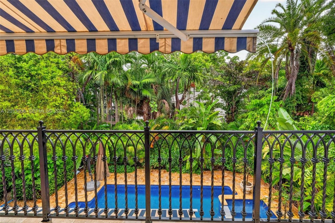 1818 Espanola Dr , Miami, FL 33133 Photo