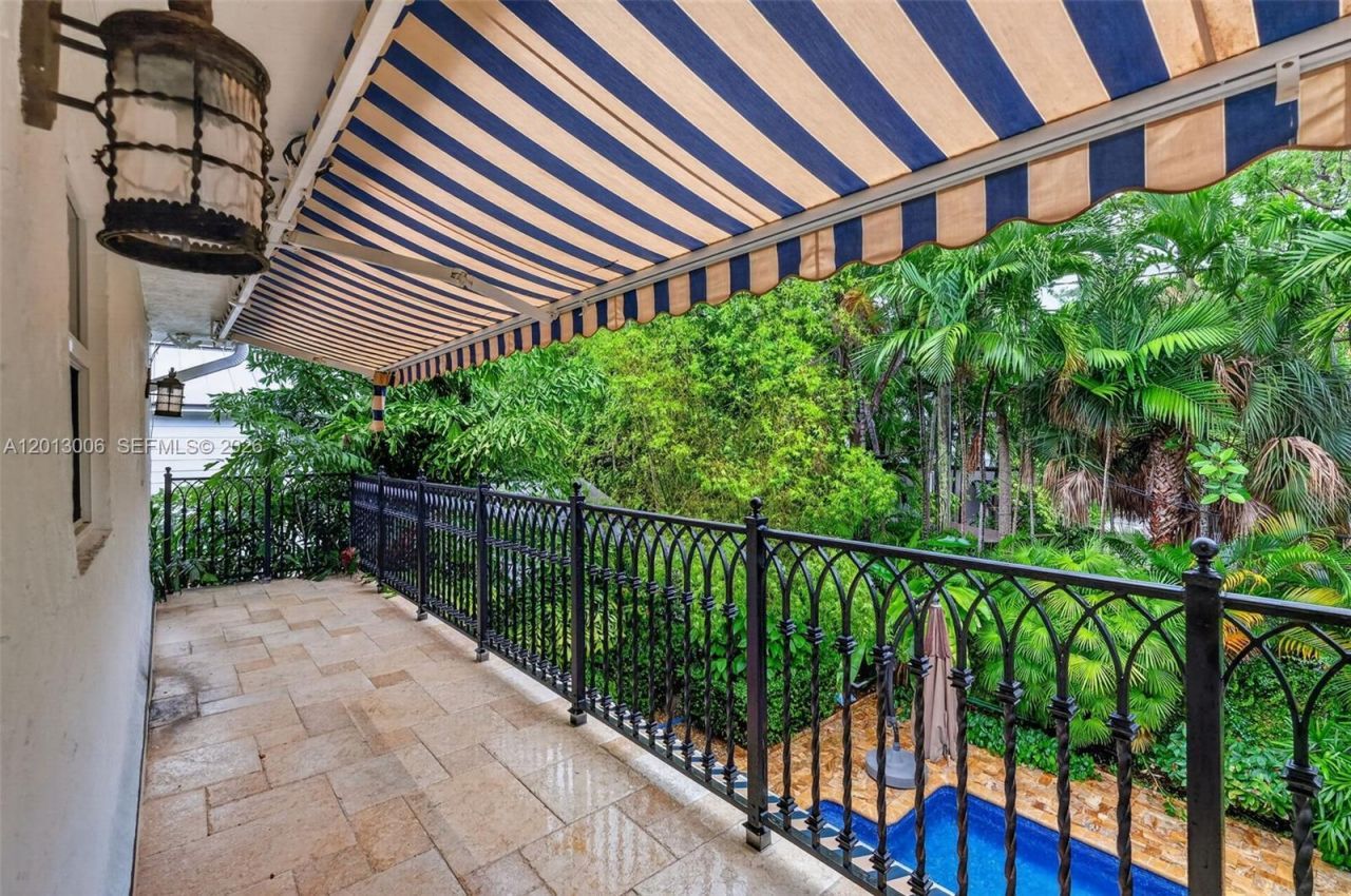 1818 Espanola Dr , Miami, FL 33133 Photo