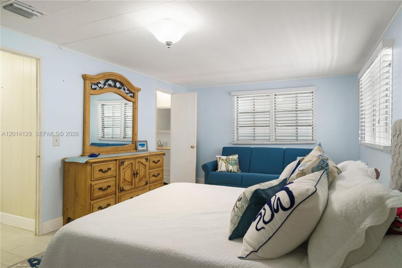 205 Humpty Dumpty Dr , Key Largo, FL 33037 Photo