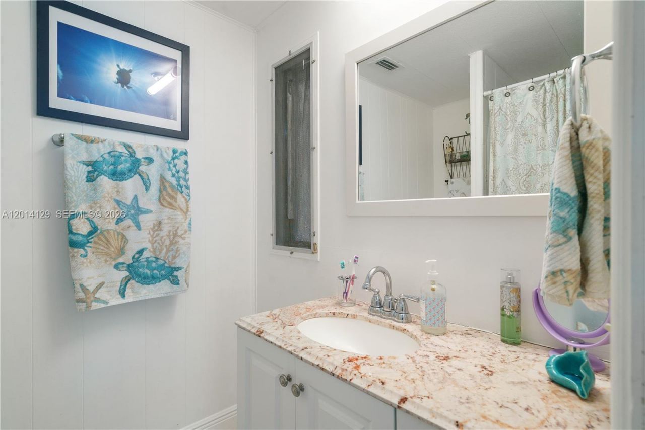 205 Humpty Dumpty Dr , Key Largo, FL 33037 Photo