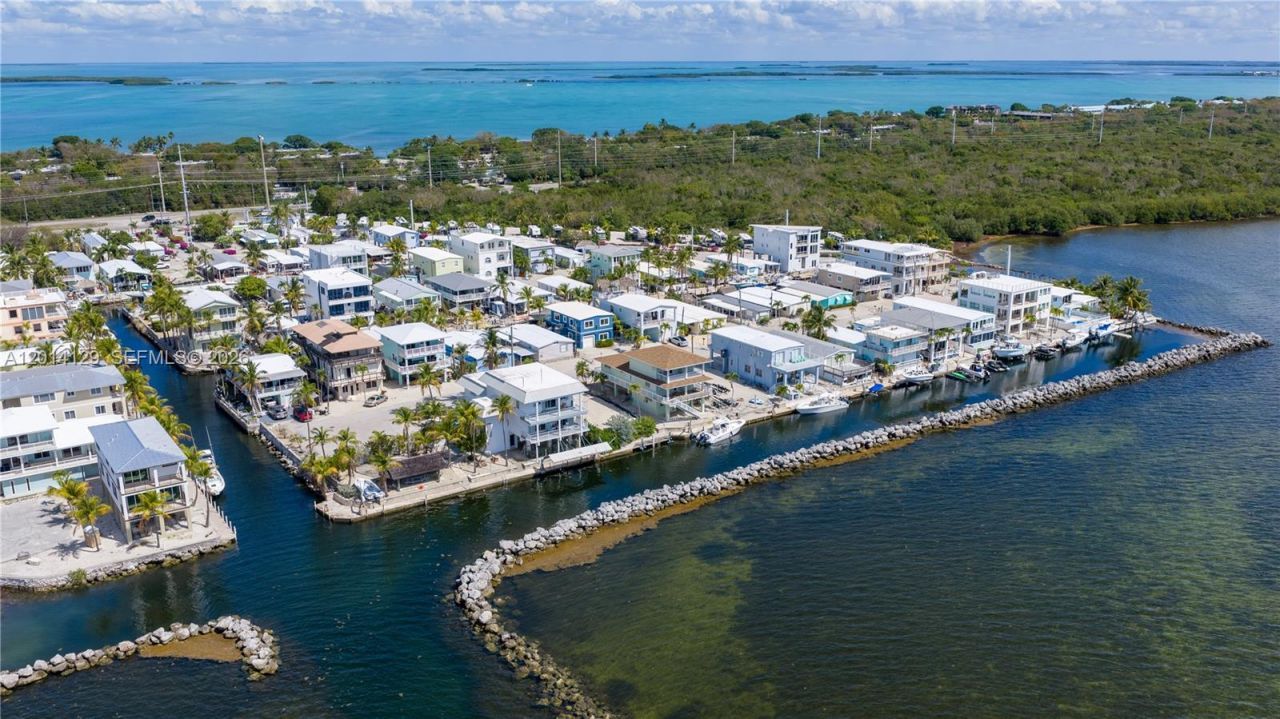 205 Humpty Dumpty Dr , Key Largo, FL 33037 Photo