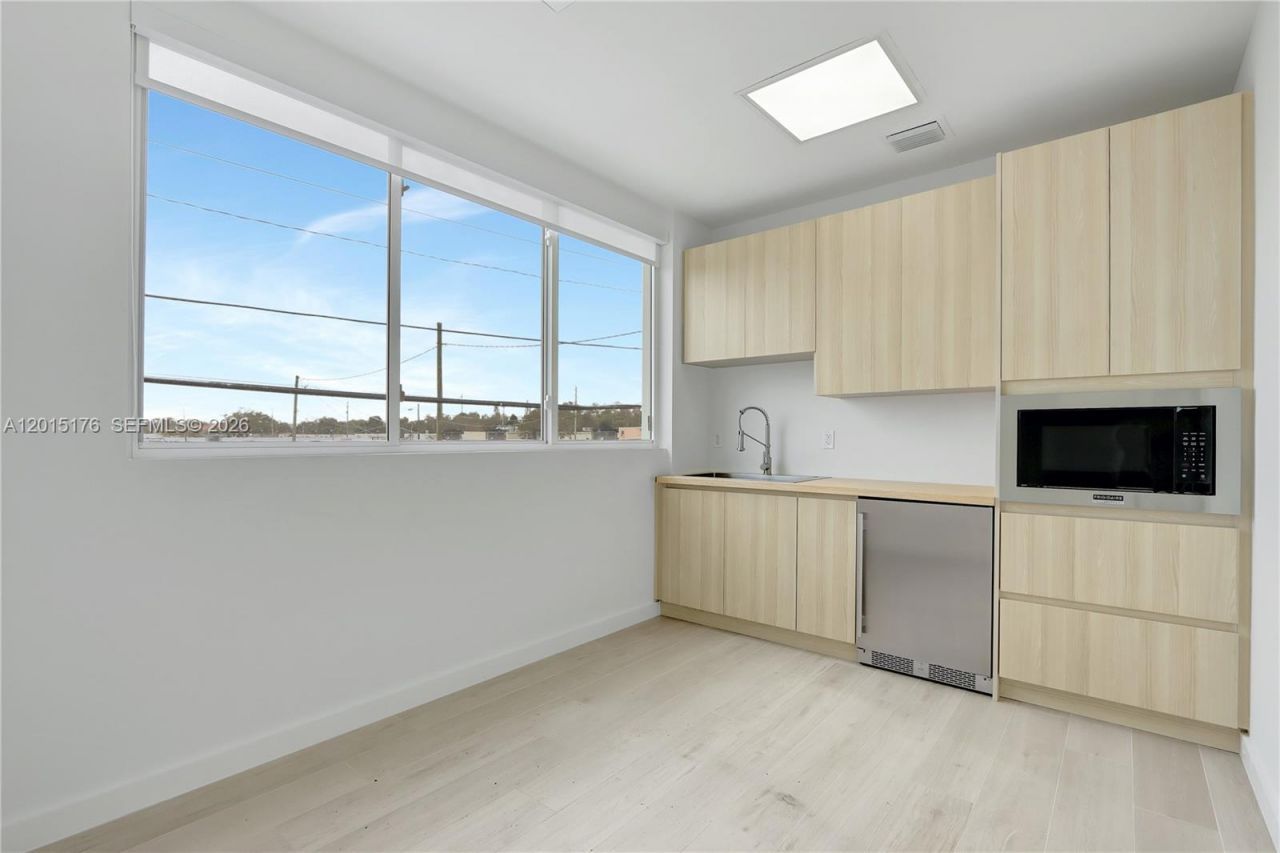 6767 NE 2nd Ave , Miami, FL 33138 Photo