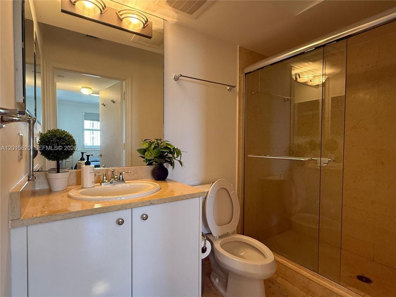 19900 E Country Club Dr , Unit 804, Aventura, FL 33180 Photo